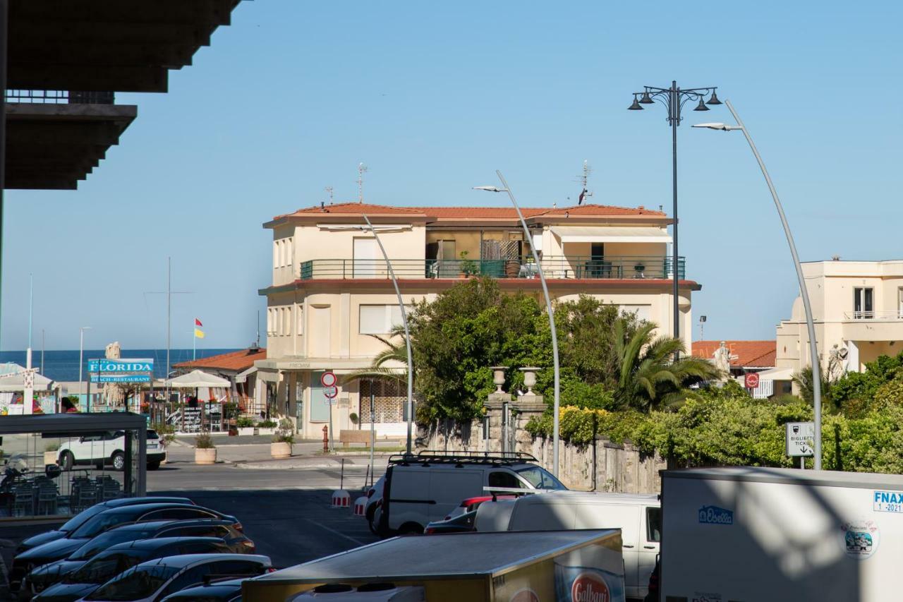 Mirabilia Beach Viareggio Dış mekan fotoğraf